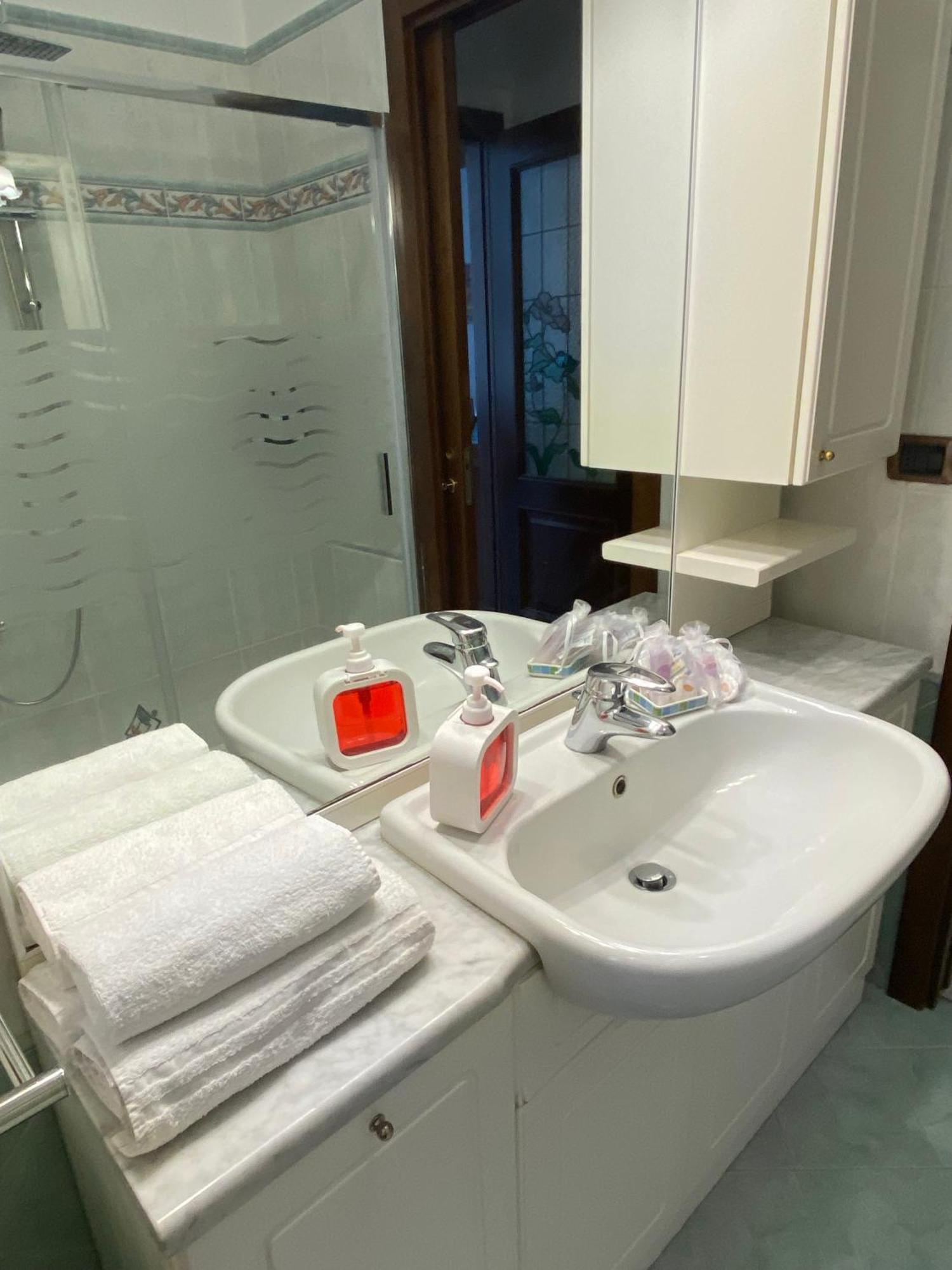 Grand Milan Apartment Ngoại thất bức ảnh